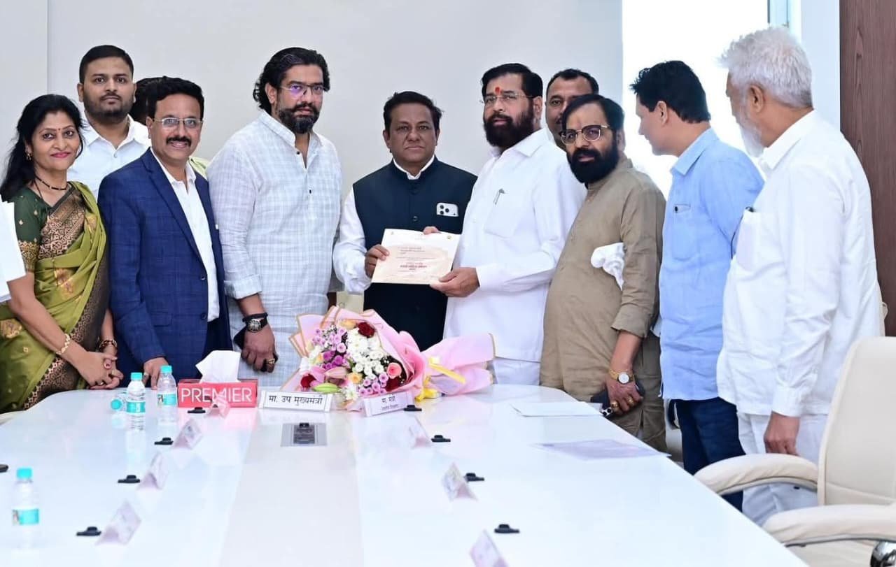 प्रमुख पाहुणे २